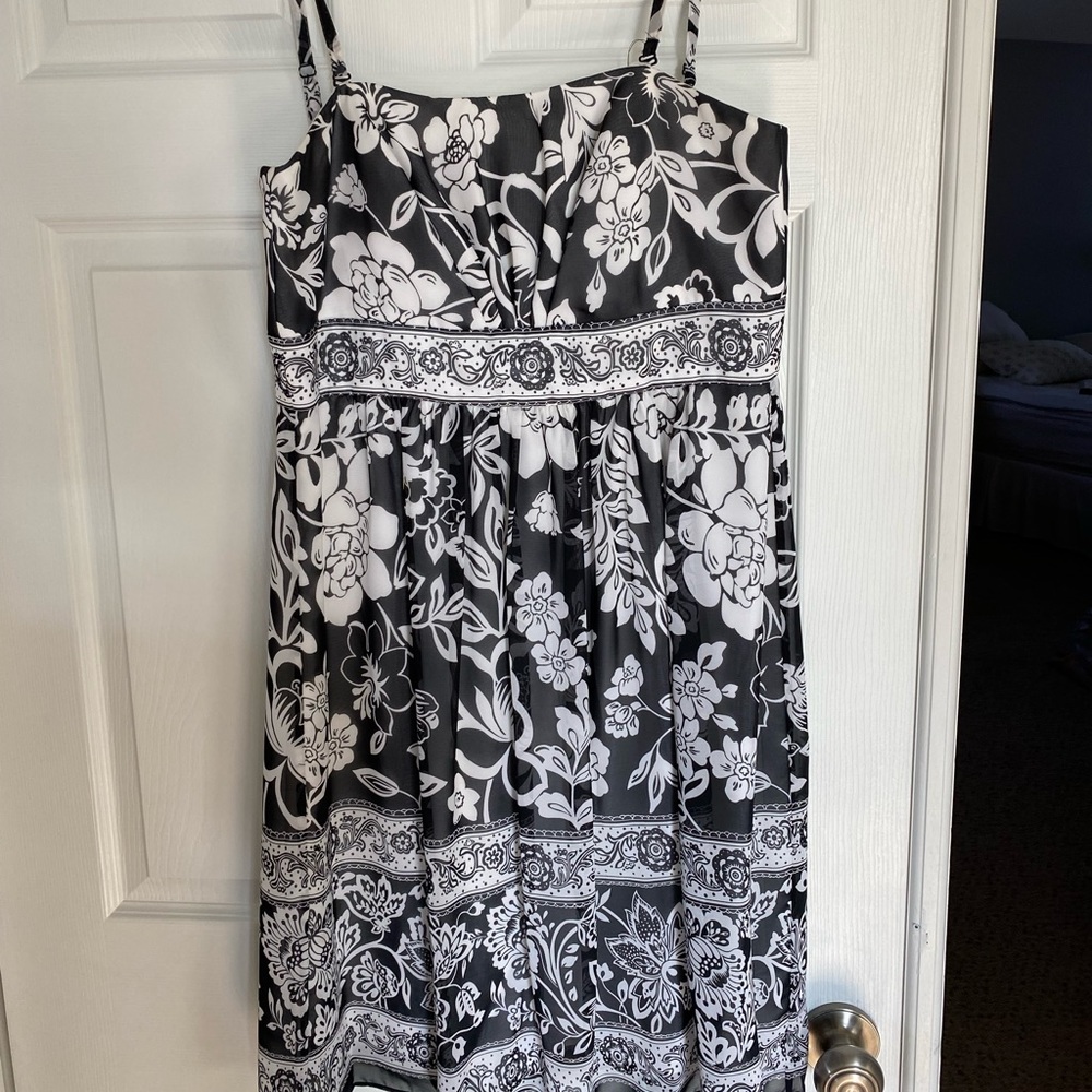 White House Black Marker Dress.